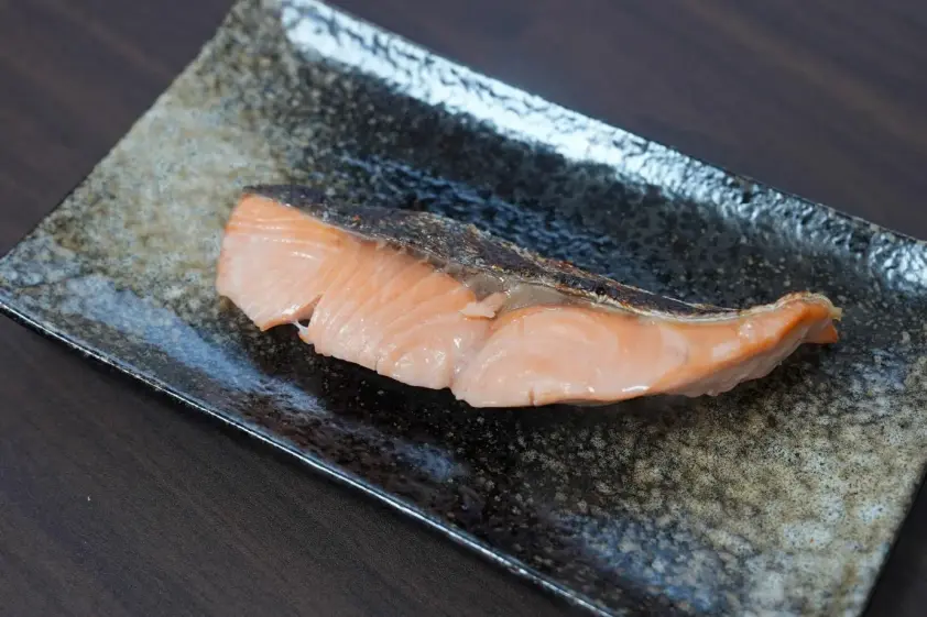 魚料理のハードルを下げるレシピ3種!「サバ缶のハンバーグ」「カルパッチョ」「秋鮭のジューシー焼き」 イメージ