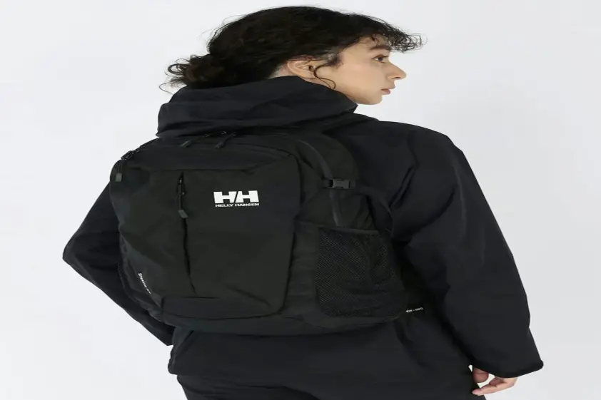 「ヘリーハンセン」の定番バックパック「ステティンド20」の人気から見る、“女性が求めるバッグ”の変化 イメージ