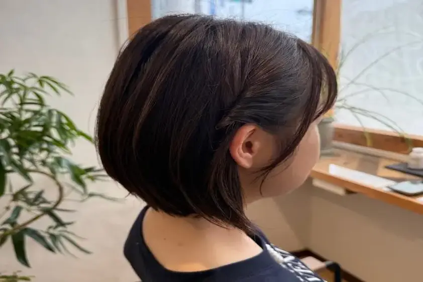 ひと工夫で変わる!サイドの髪が落ちてこなくなる「簡単ヘアピンアレンジ」 イメージ
