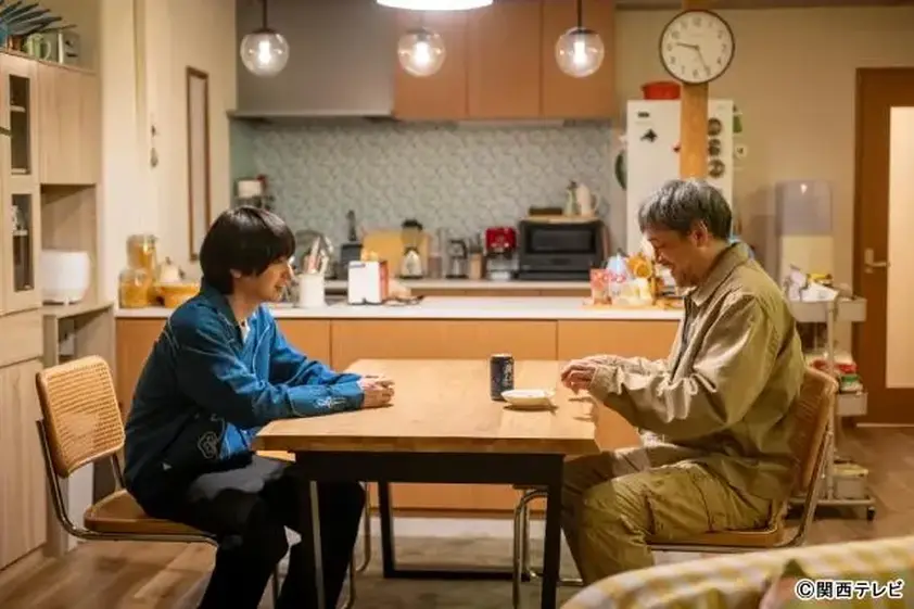 「パラレル夫婦」第8話。幹太(伊野尾慧)のもとに家族を捨てたなつめ(伊原六花)の父親が現れる イメージ