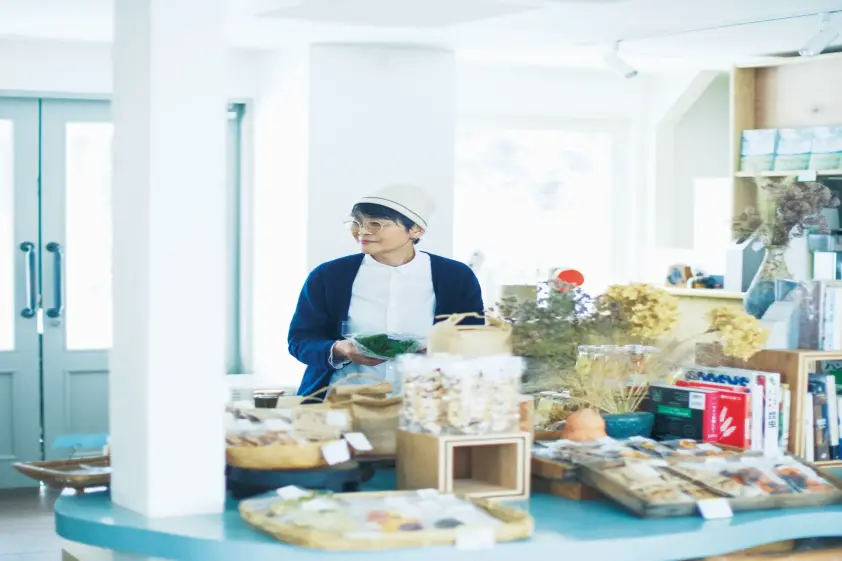 小規模生産者の品を扱う食料品店。長野・軽井沢の『HORSE AND THE SUN』。黒田美津子さんが”新しいもの”に出合いに行く店。 イメージ