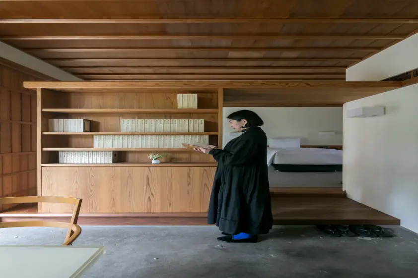 【静岡・沼津】築110年の数寄屋造とモダン建築が融合する〈沼津倶楽部〉へ|甲斐みのりの建築半日散歩 イメージ