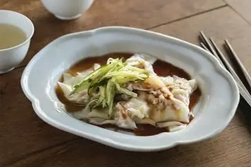 かんたん「黒酢ワンタン」のつくり方。豚ひき肉を“味付けなし”でそのままつつむ、らくちんレシピ/料理家・minokamo 長尾明子さん イメージ