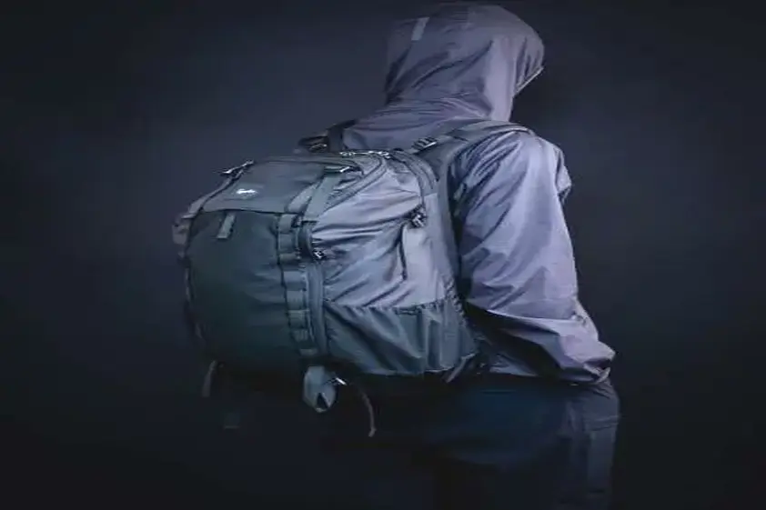 荷物が増えても慌てない。20Lから40Lに変化する“仕分け上手”なバックパックが登場! イメージ