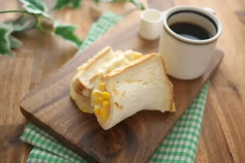 トーストに飽きたら!忙しい朝にうれしい『食パン』アレンジレシピ3選 イメージ