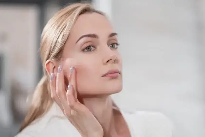 自然老化のスピードを緩める効果が!皮膚のアンチエイジングにヨガが効果的な理由は? イメージ