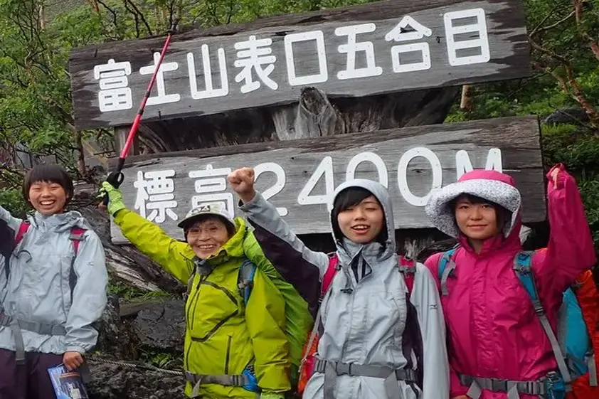 世界的登山家・田部井淳子が息子に引き継いだ東北の高校生支援 大きな反抗期を経て 子育ても人生も「あきらめず一歩一歩」 イメージ