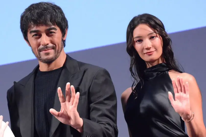菜々緒、大先輩の阿部寛と「うれしい」恋人役で共演 イメージ