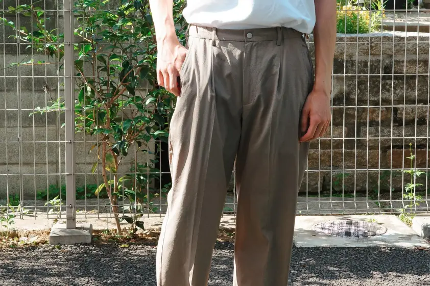 長パンは暑い…を覆す涼しさ。スースーする無印良品の「風を通すパンツ」 イメージ