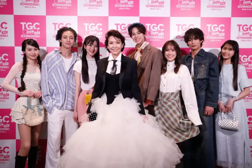 賀来千香子がTGCのランウェイに降臨──【TGC teen ×JJ50周年コラボステージ】時代を彩ったJJ歴代表紙が鮮やかにリバイバル イメージ